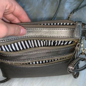 Crossbody purse